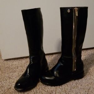 Girl's boots